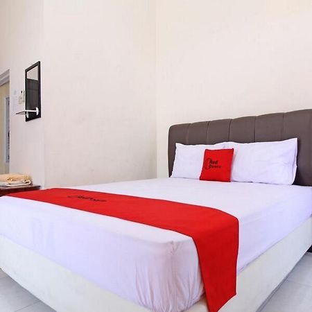 Hotel Reddoorz Near Umy Yogyakarta Ngabean Esterno foto