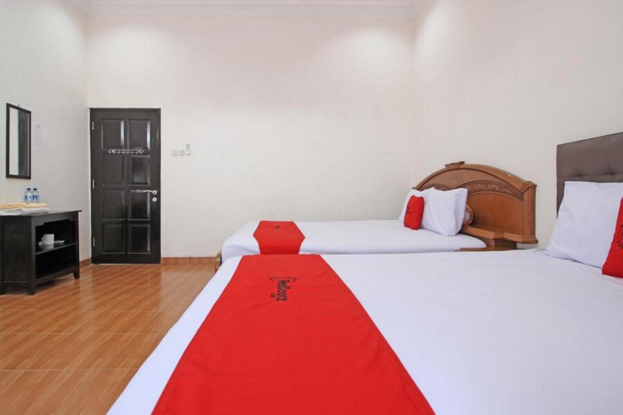 Hotel Reddoorz Near Umy Yogyakarta Ngabean Esterno foto