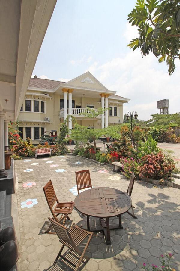 Hotel Reddoorz Near Umy Yogyakarta Ngabean Esterno foto