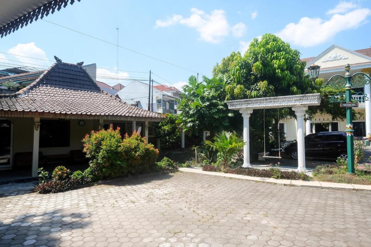 Hotel Reddoorz Near Umy Yogyakarta Ngabean Esterno foto