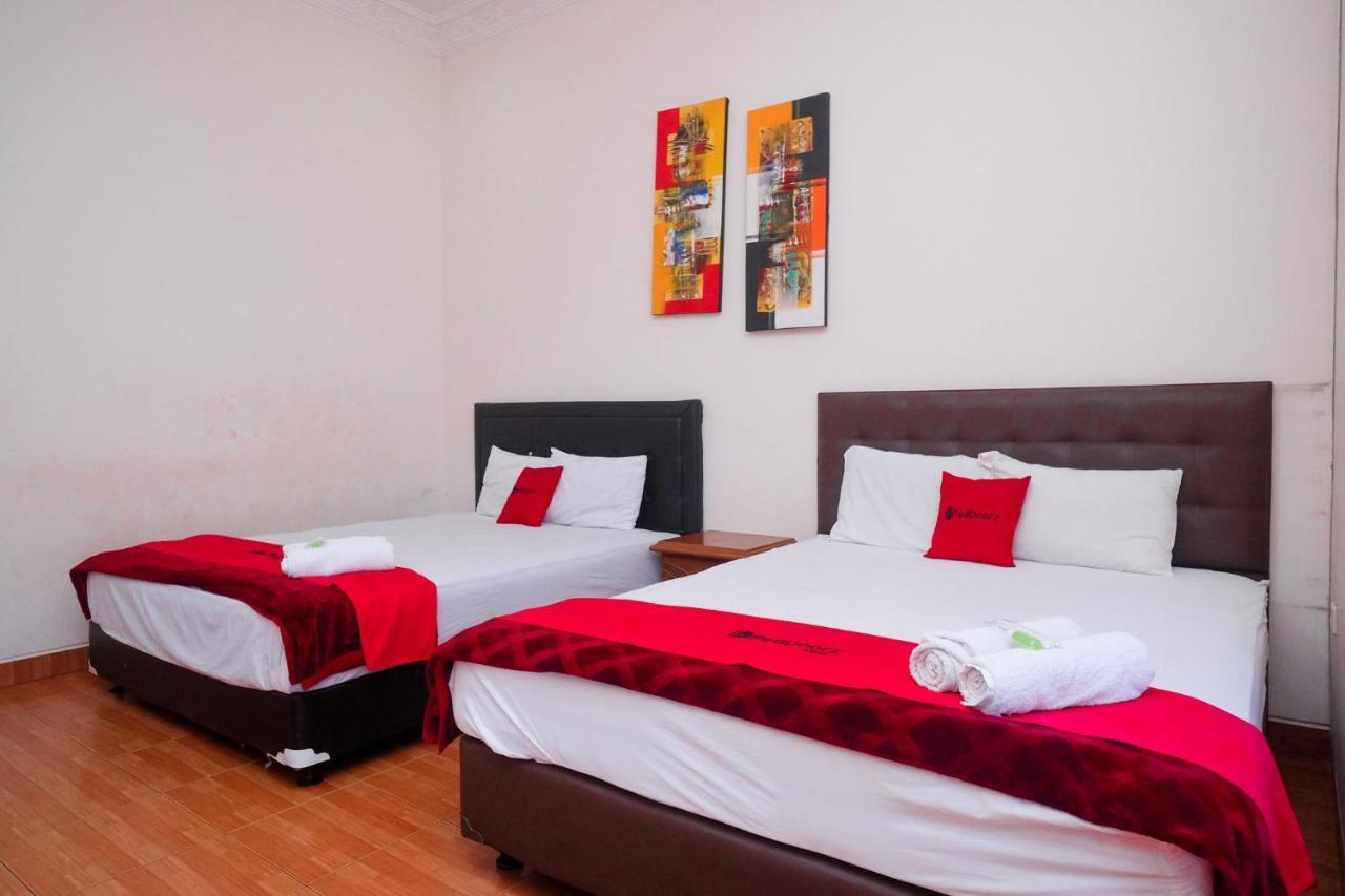 Hotel Reddoorz Near Umy Yogyakarta Ngabean Esterno foto