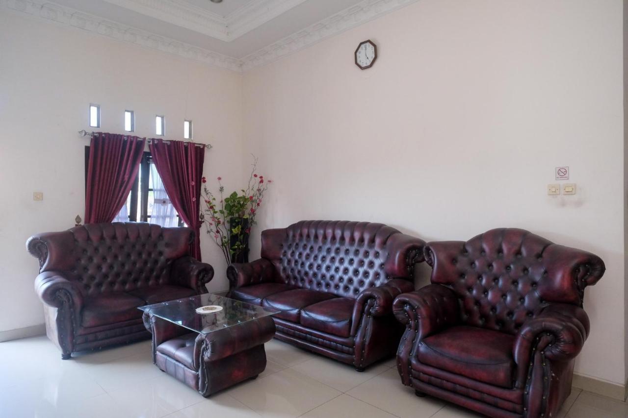 Hotel Reddoorz Near Umy Yogyakarta Ngabean Esterno foto
