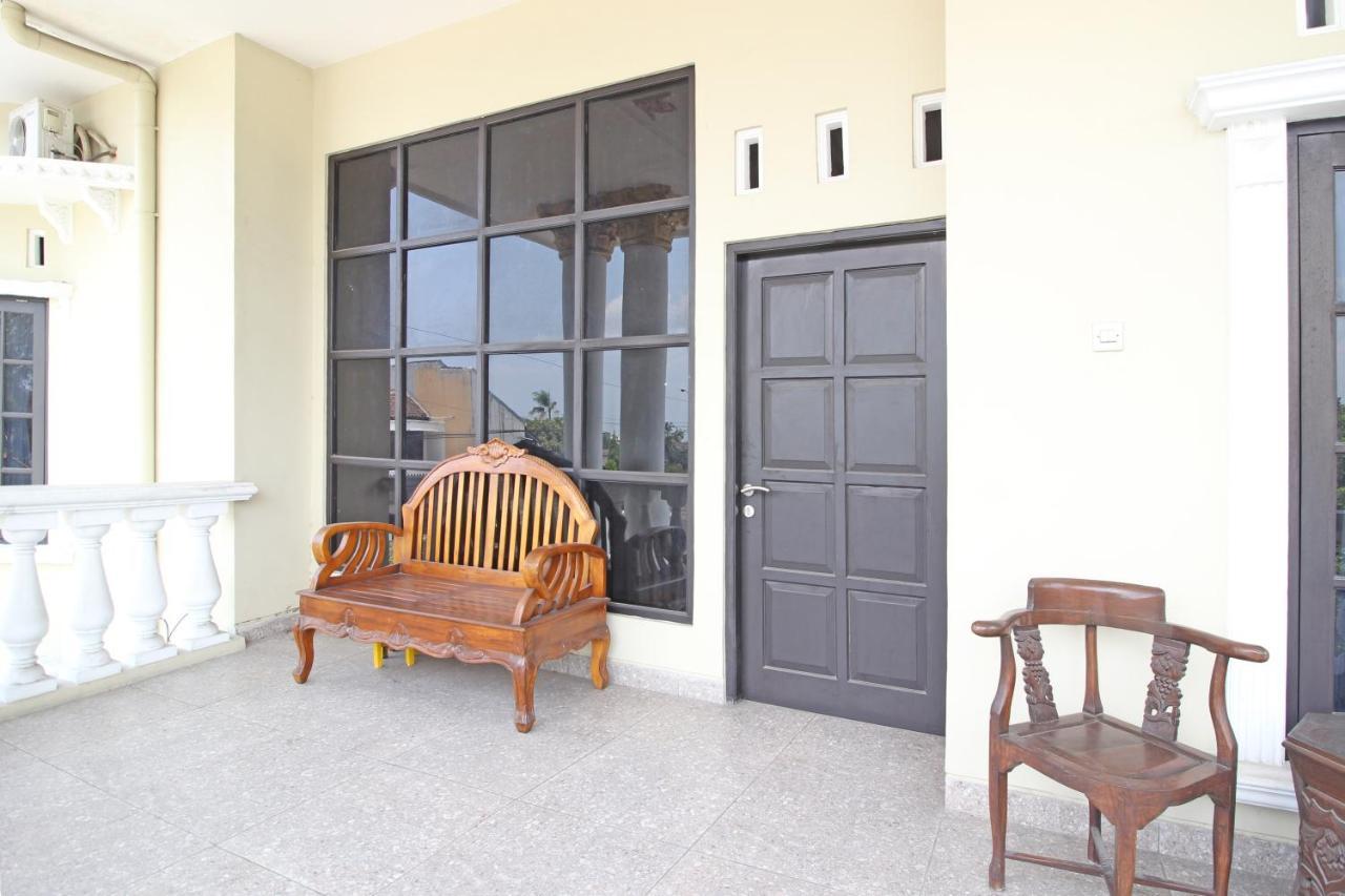 Hotel Reddoorz Near Umy Yogyakarta Ngabean Esterno foto